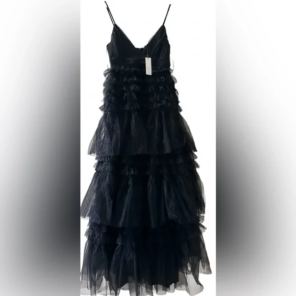 MABLE Elegant Black Dress - Picture 1 of 9